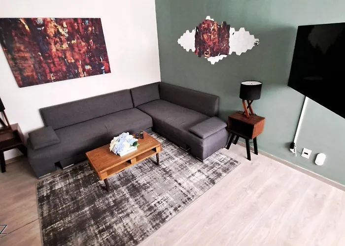 Apartamento Edificio Villalongin No. 183 *