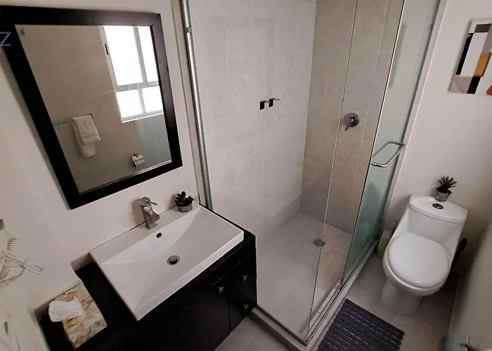 Apartamento Edificio Villalongin No. 183 *